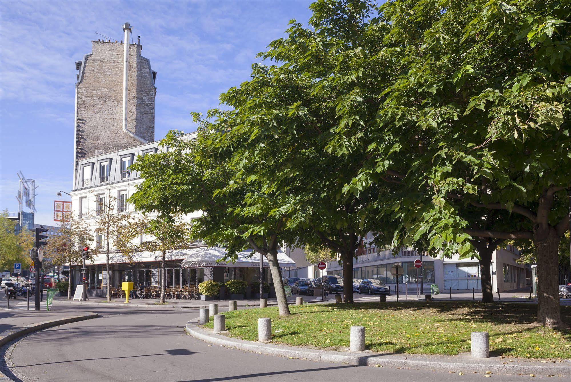 Hotel De La Place Des Alpes Париж Екстериор снимка