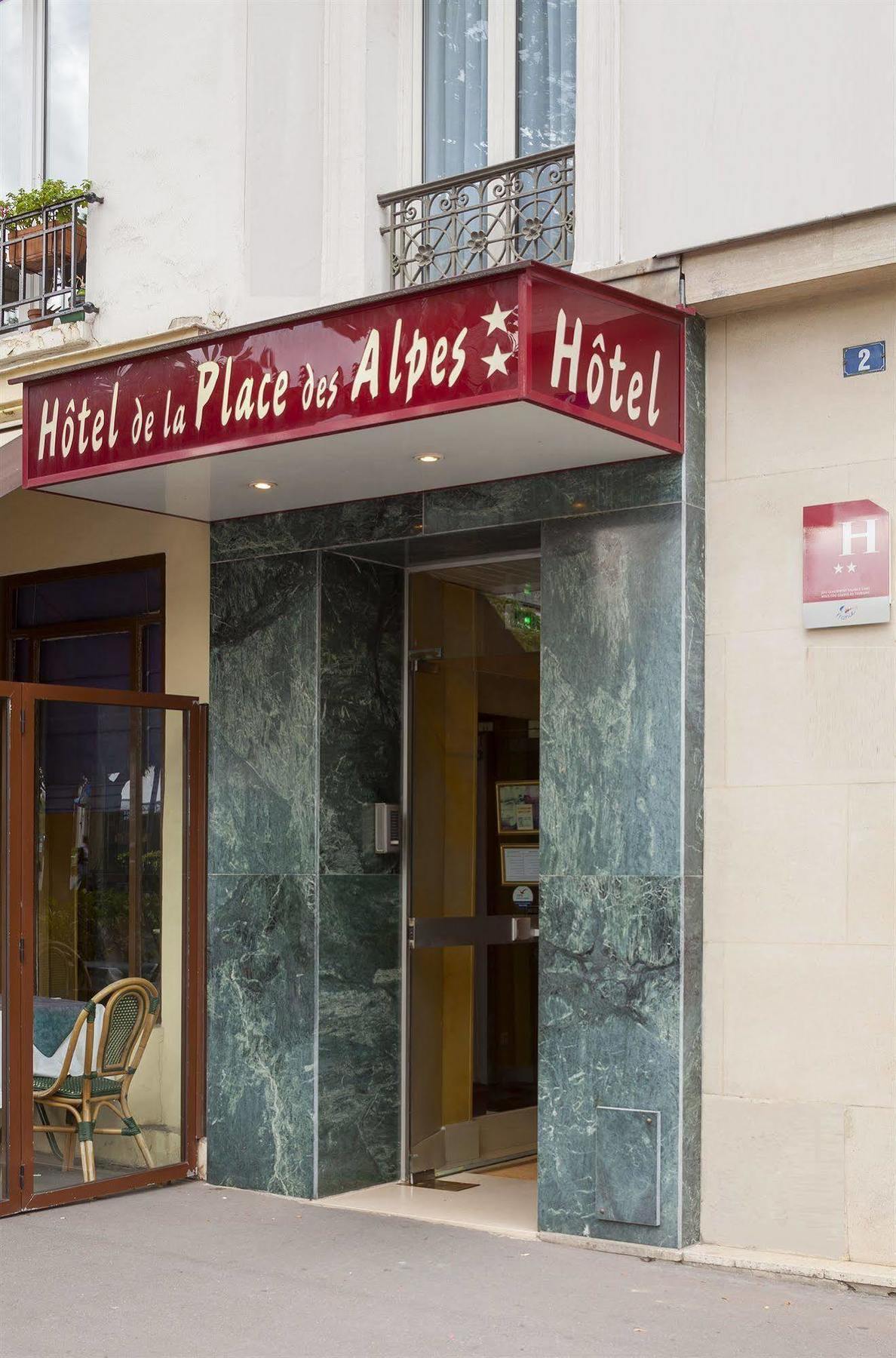Hotel De La Place Des Alpes Париж Екстериор снимка