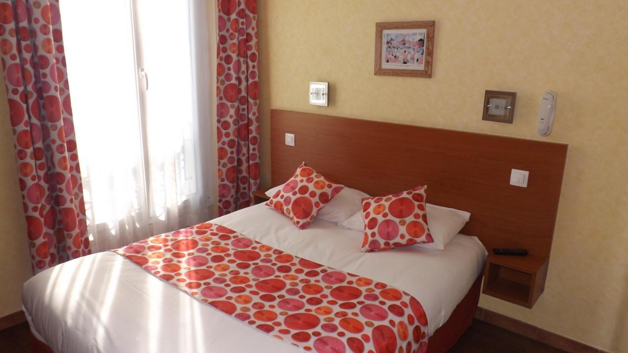 Hotel De La Place Des Alpes Париж Екстериор снимка