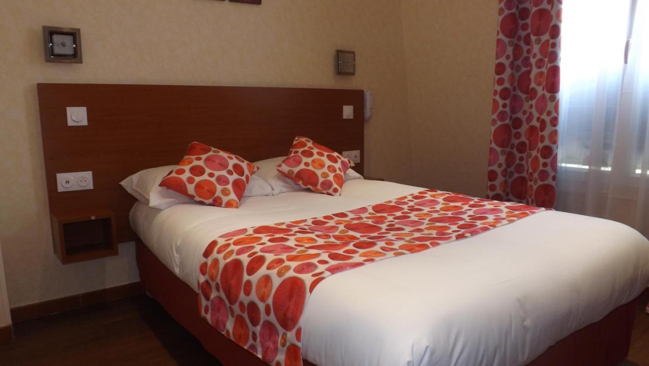 Hotel De La Place Des Alpes Париж Екстериор снимка